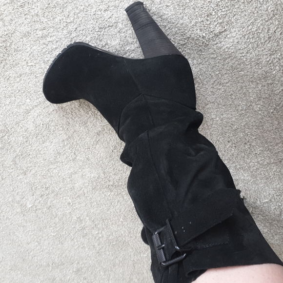 Burberry shoes - Picture 13 of 17